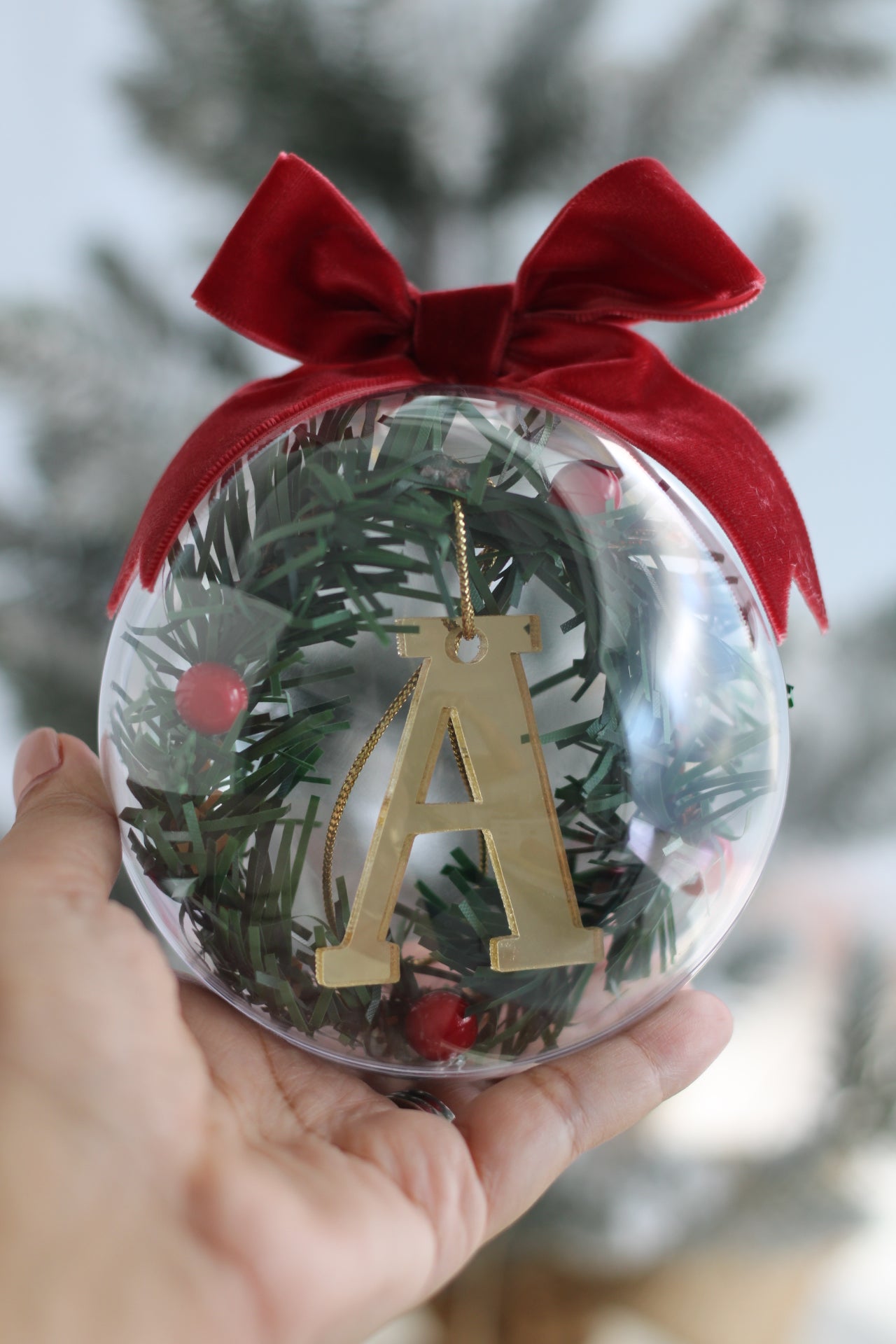 Holiday Initial Globe - Ornamento Navideño