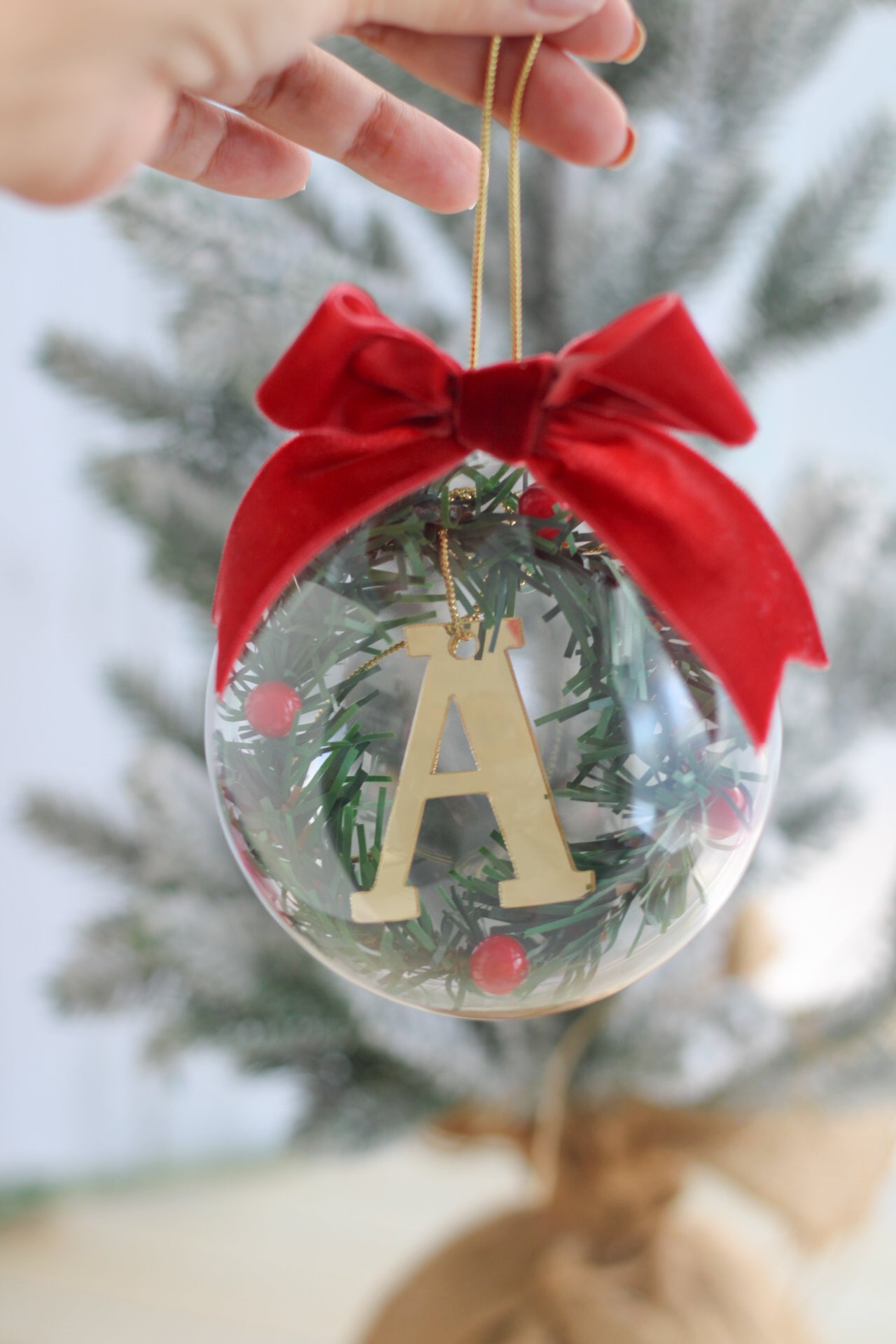 Holiday Initial Globe - Ornamento Navideño